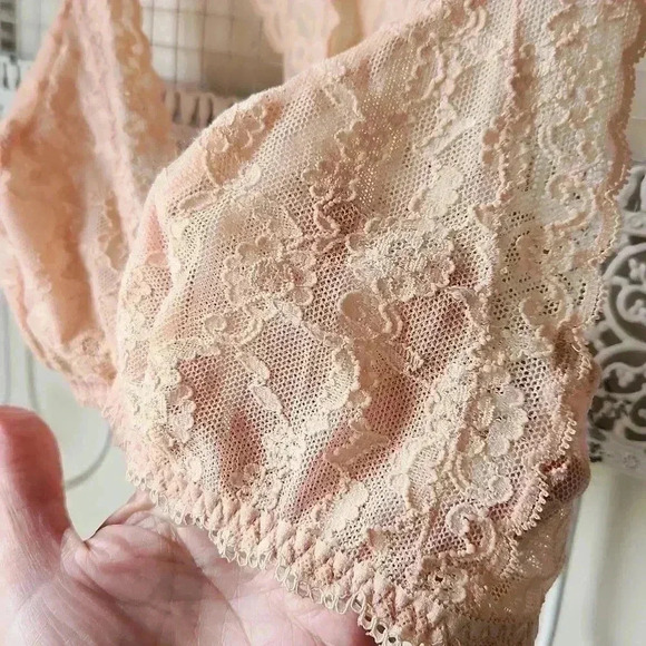 VICTORIA'S SECRET Peach Lace Racerback Bralette Bra sz M - Picture 2 of 13